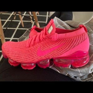 Nike vapormax flynit 3 size 10 (READ DESCRIPTION)